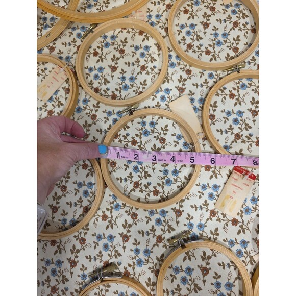 18- Embroidery Hoops Bulk Lot‎ Wood Craft Art Supplies 4 5 10 in. Knit Cross - Picture 3 of 4